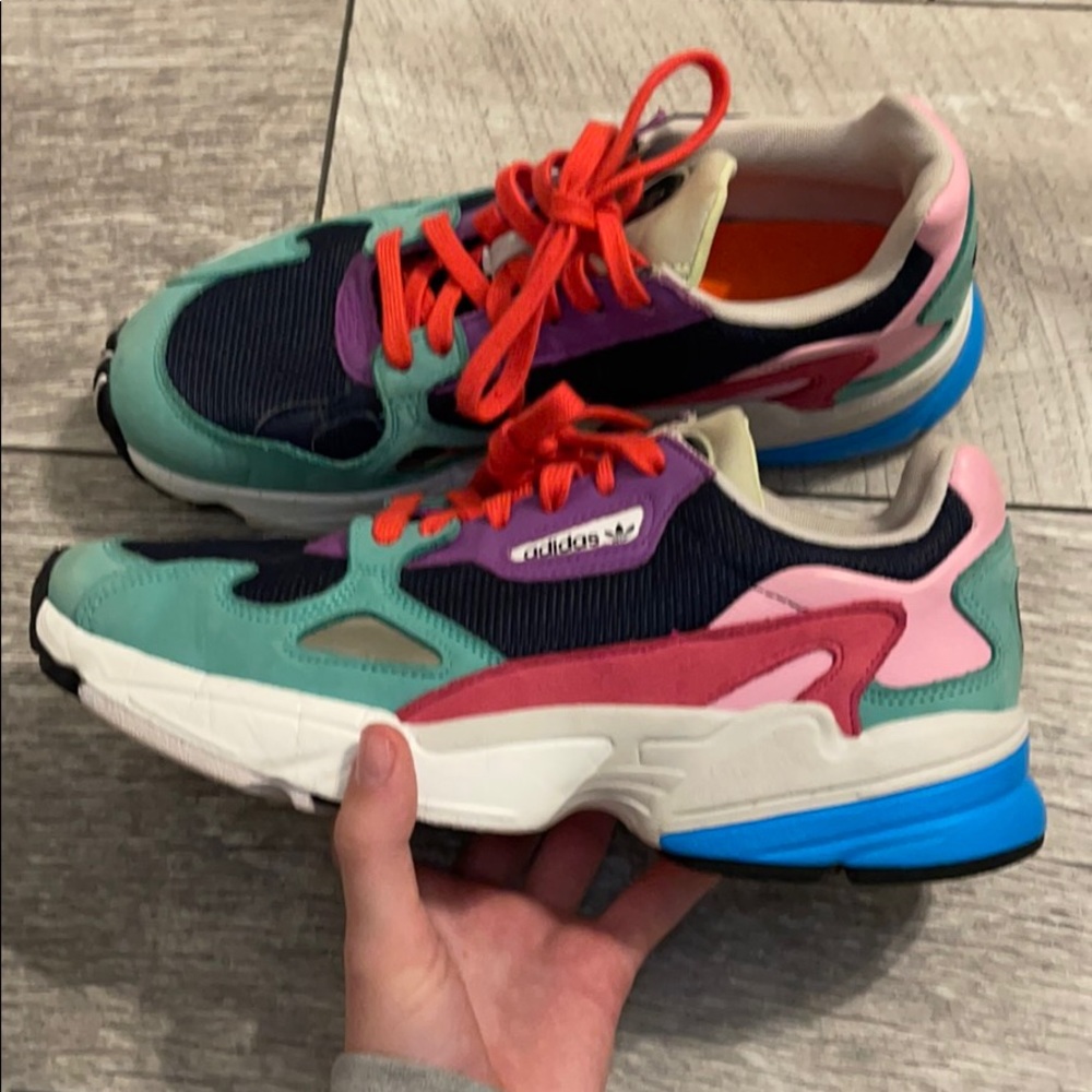 Colorful adidas torsion shoes size 8.5!!